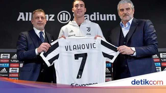 Dusan Vlahovic Enggan Terbebani Nomor 7 Juventus