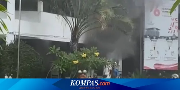 Cerita di Balik Seorang Suami Bakar Kantor Bappeda Riau, Kesal Istri Masuk Saat Hari Libur Halaman all