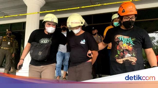 Pembakar Kantor Bappeda Riau Curiga Istri Ngaku Kerja di Tanggal Merah