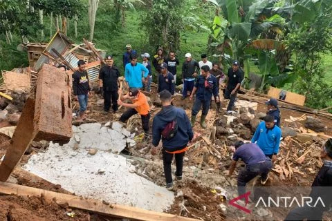 Dua peristiwa tembok roboh telan korban 3 jiwa dalam satu bulan terakhir - ANTARA News Jawa Barat