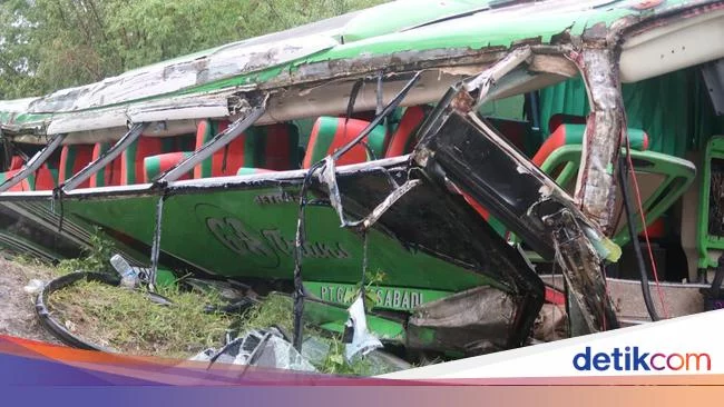 Kronologi Kecelakaan Mengerikan Bus Pariwisata Tewaskan 13 Orang di Bantul