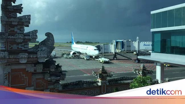 Antisipasi Omicron, Kemenparekraf Evaluasi Penerbangan Internasional ke Bali