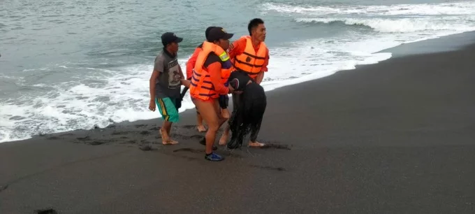 11 Orang Hilang saat Ritual di Pantai Payangan, Dua Orang Ditemukan Tewas