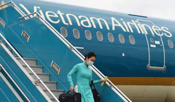 Besok, Vietnam Akhiri Pembatasan Covid-19 untuk Penerbangan Internasional