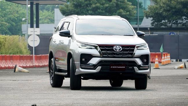 Jokowi Resmikan Ekspor Perdana Toyota Produksi Karawang ke Australia
