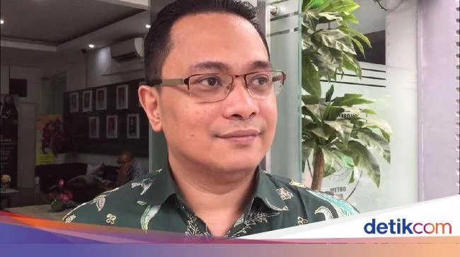 Jack Lapian Akan Dimakamkan di TPU Kampung Kandang Jaksel Siang Ini