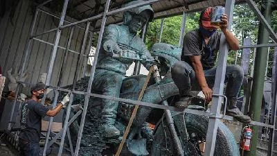 Melihat Patung Jokowi Naik Motor yang Akan Dipajang di Sirkuit Mandalika
