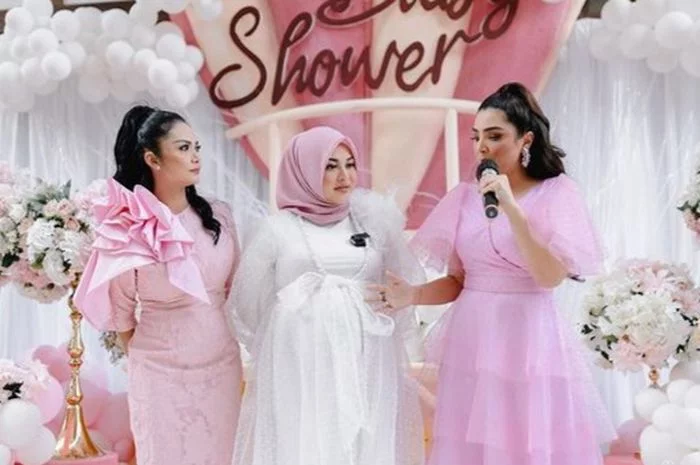 Besan Minta Aurel Lahiran Normal, Ashanty dan Krisayanti Beri Respon Kompak: Orangtua Memberi Support