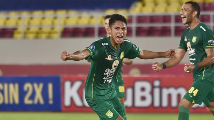Aji Santoso Kalem Marselino Ferdinan Absen Di Laga Persebaya Surabaya Kontra Arema FC