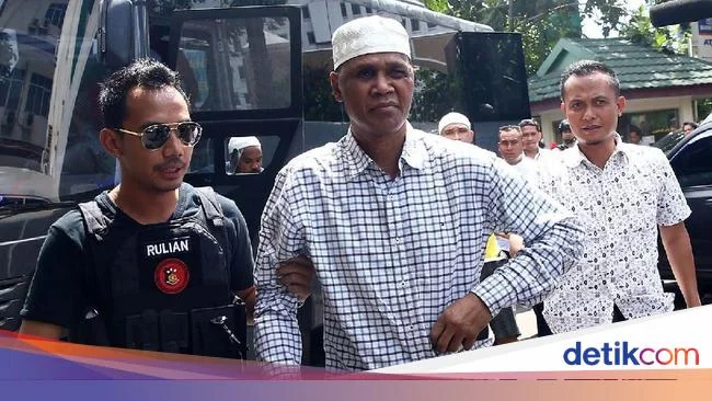 Hercules Jadi Tenaga Ahli PD Pasar Jaya, Digaji Berapa?