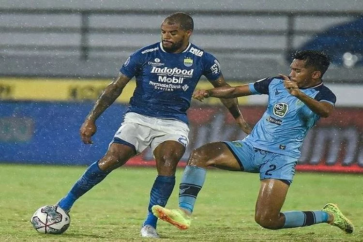 Pemain Persib Bandung Mulai Kritik Kinerja Lini Depan, Termasuk soal Kondisi Lapangan yang Berat