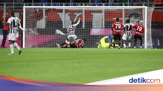 Milan Kebobolan Gol Kontroversial, Maldini: Apa Fungsi VAR!