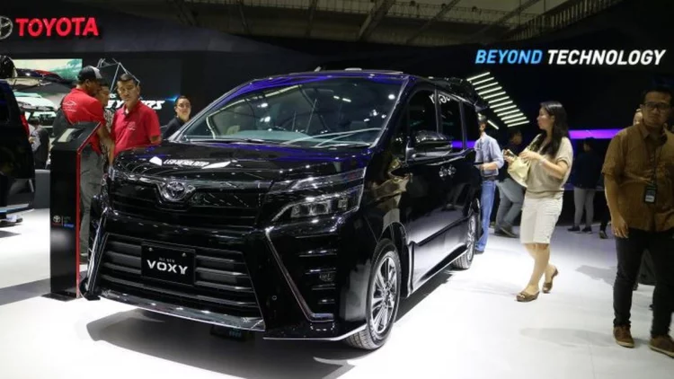 Kepincut Toyota Voxy Bekas, Intip Daftar Harganya