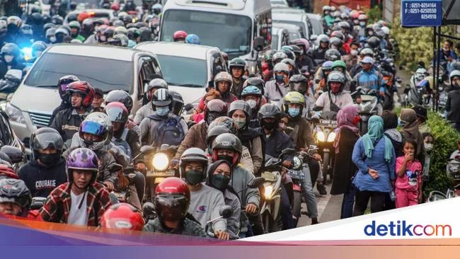 Penjelasan Polisi soal Penyebab Macet Parah di Jalur Puncak Kemarin