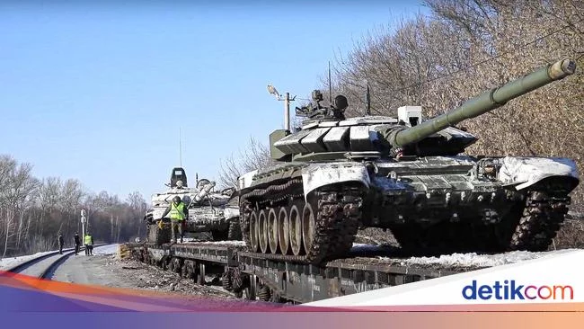 Tank Rusia Mogok, Kena Olok-olok Warga Ukraina: 'Mau Diderek Pulang?'