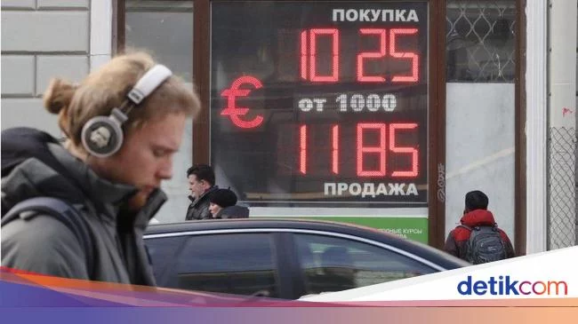 Invasi Rusia dibalas 'perang ekonomi': 'Tiada dollar, saya tidak tahu harus berbuat apa!'