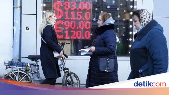 Rusia 'Diputusin' Sistem Keuangan Dunia, Nasib Bank-bank Ambyar