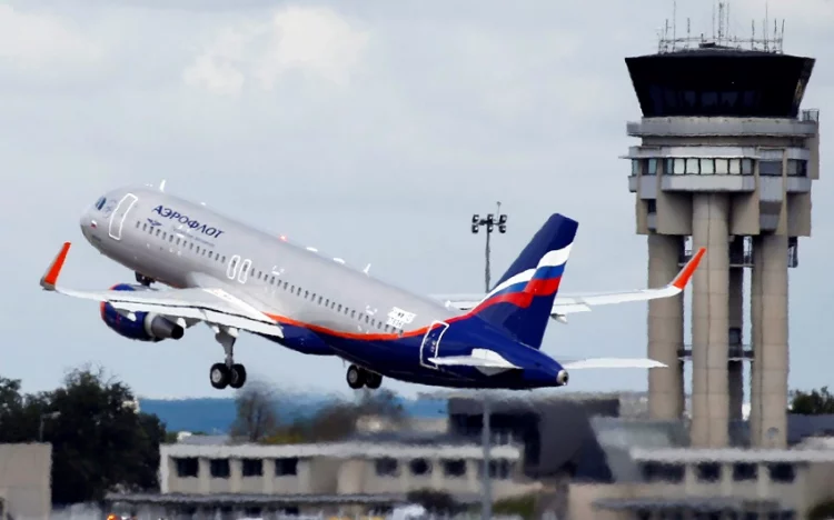 Dihajar Sanksi, Maskapai Terbesar Rusia Setop Semua Penerbangan Internasional