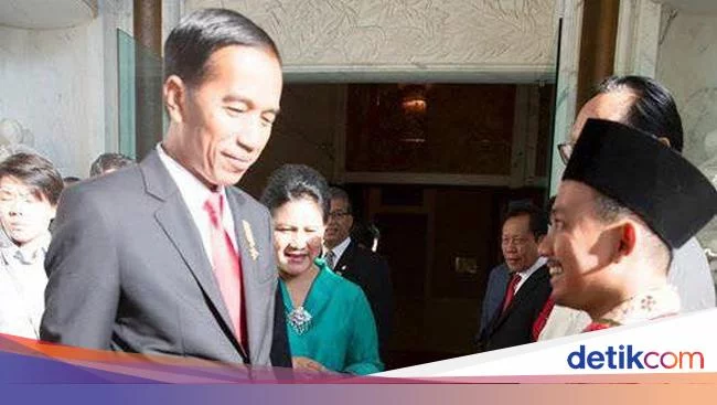 Kala Jokowi Memohon Langsung Ainun Najib Cs Balik ke RI