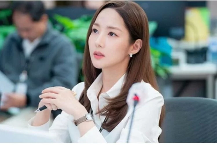 Dibandingkan Sama Song Hye Kyo, Akting Park Min Young Dinilai Terlalu Membosankan, Kariernya Bakal Mandek?