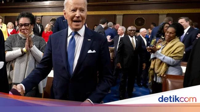 Biden Larang Impor Migas Saat Rusia Tak Lagi Ngegas