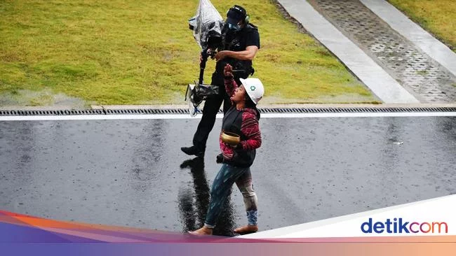 Pro Kontra Aksi Pawang Hujan di MotoGP Mandalika