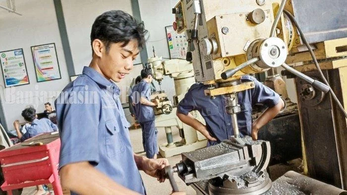 SMK Muda Kreatif Kota Barabai Punya Bengkel Otomotif, Pasarkan Produk di Wilayah Kalselteng