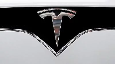 Tesla Recall 947 Mobil karena Masalah pada Kamera Mundur