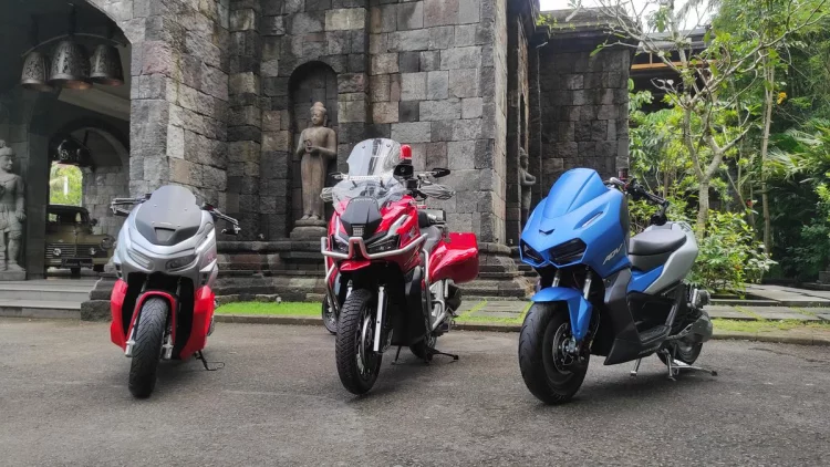 Tampilan Keren Modifikasi Honda ADV150 Garapan Jawara HMC