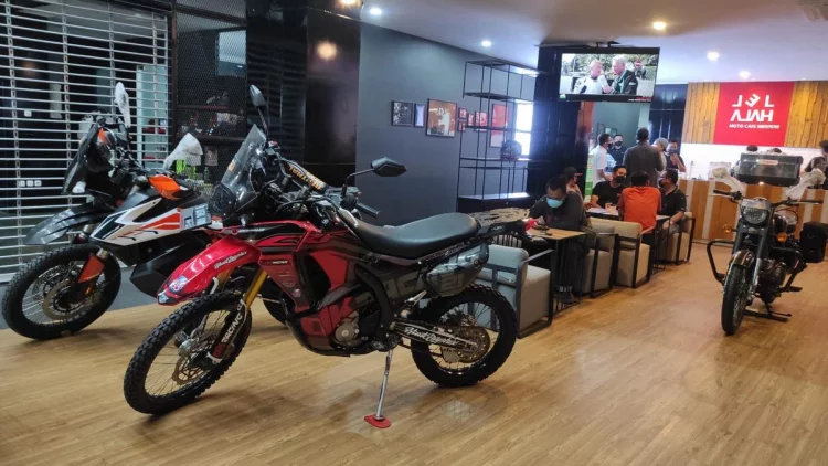 Idemitsu Moto Lounge, Bengkel dan Tempat Nongkrong Baru untuk Anak Motor