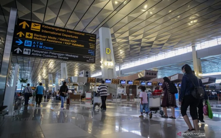 Penumpang Internasional Menumpuk di Bandara Soetta, Area Tes PCR Ditambah