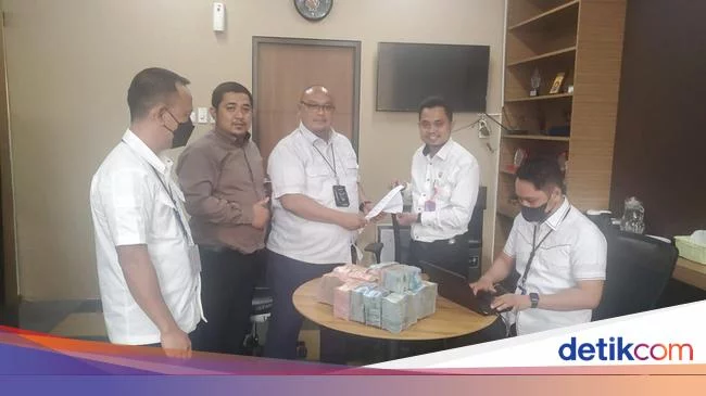 Reza Arap Serahkan Duit Rp 950 Juta dari Doni Salmanan ke Bareskrim