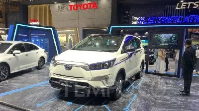 Bukan Hybrid, Toyota Pamerkan Kijang Innova EV di IIMS 2022
