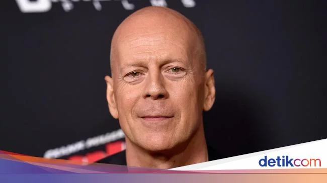 Bruce Willis Pensiun, Sang Die Hard Kini Tumbang oleh Afasia