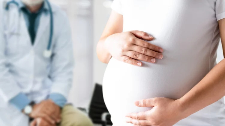 Washington Post mengecam karena merujuk 'orang' hamil daripada wanita