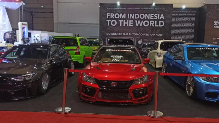 Suguhan Mobil Modifikasi Manjakan Mata Pengunjung IIMS Hybrid 2022