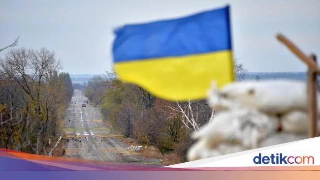 Bendera Ukraina Dikibarkan di PLTN Chernobyl Usai Rusia Tarik Pasukan