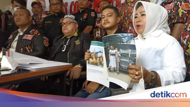 Razman Nilai Postingan Hotman Langgar Kode Etik Advokat, Akan Lapor Polisi