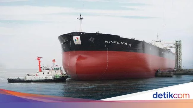 Kapal Pertamina Angkut Minyak Rusia Dicegat Greenpeace, Ini Kronologinya