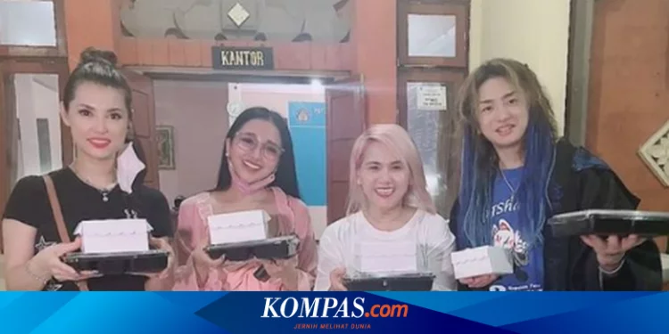 Ada di Indonesia, Miyabi Bersedekah dan Ucapkan Selamat Puasa Halaman all