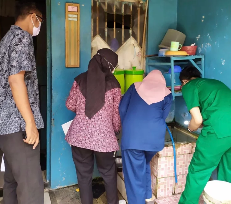 Cegah Penyakit Demam Berdarah, Lapas Semarang Cek Kebersihan dari Jentik Nyamuk di Blok Hunian