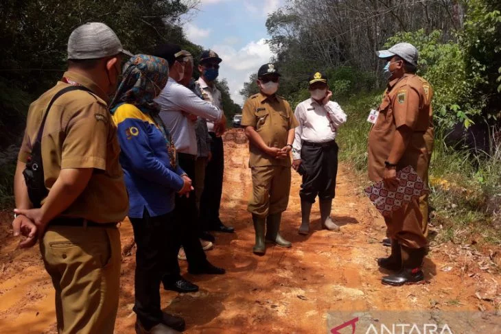 Bupati Tabalong tinjau lokasi rencana pembangunan bandara internasional  Kalimantan Selatan