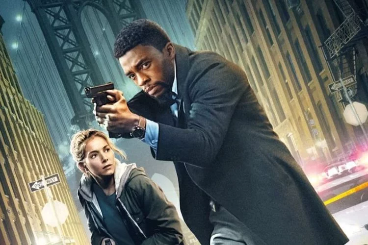 Sinopsis 21 Bridges, Aksi Heroik Chadwick Boseman Berantas Kasus Kriminal - Pikiran-Rakyat.com