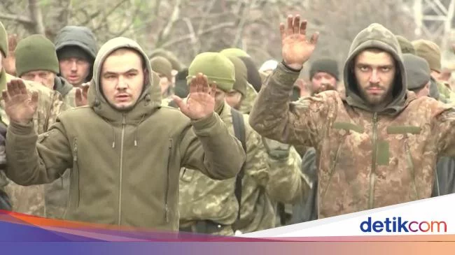 Ribuan Tentara Ukraina Menyerah Usai Dikepung Rusia di Mariupol