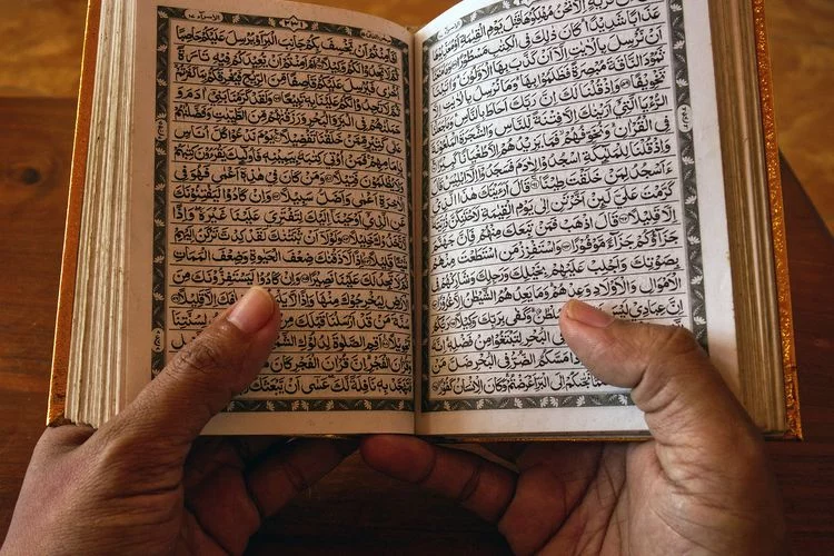 Nuzulul Quran: Meneladani Peristiwa Turunnya Al Quran serta Hikmah di Dalamnya