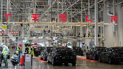 Tesla Mulai Lagi Produksi Mobil Listrik di Gigafactory Shanghai Cina