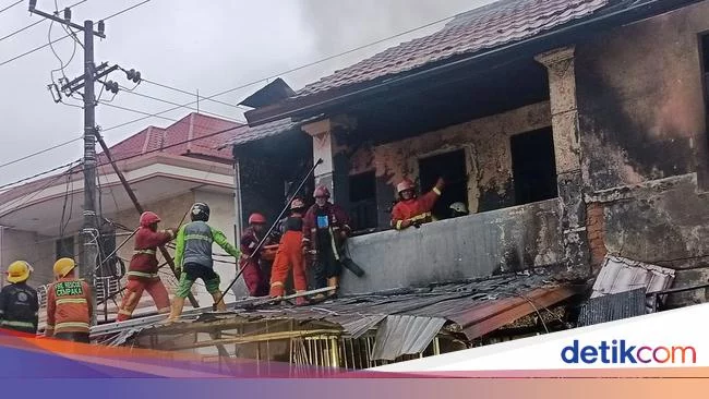 Tragis Sekeluarga di Samarinda Terjebak Kebakaran Maut Gegara Rumah Ditabrak