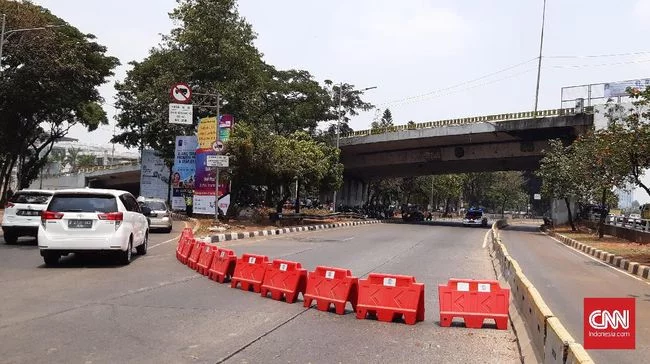 Daftar Lengkap Penutupan Jalan Jakarta Imbas Demo Buruh-Mahasiswa