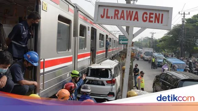 Pakar Hukum Bela KAI, Sebut Sopir Mobil Ditabrak KRL Bisa Dituntut