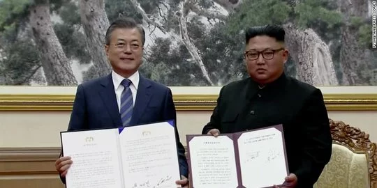 Kim Jong Un dan Moon Jae-in Saling Berkirim Surat